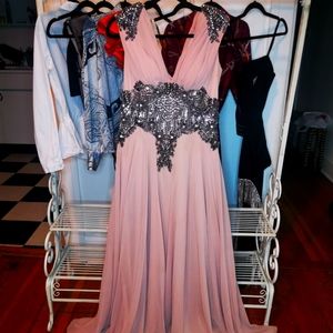 Stunning bridesmaid dress size 6